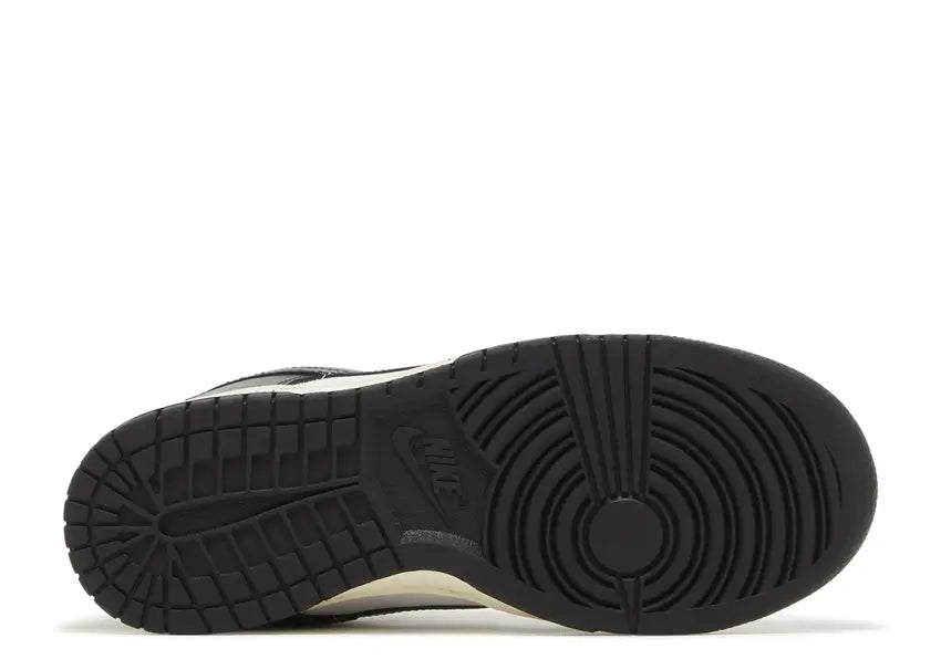 Wmns Dunk Low 'Vintage Panda'