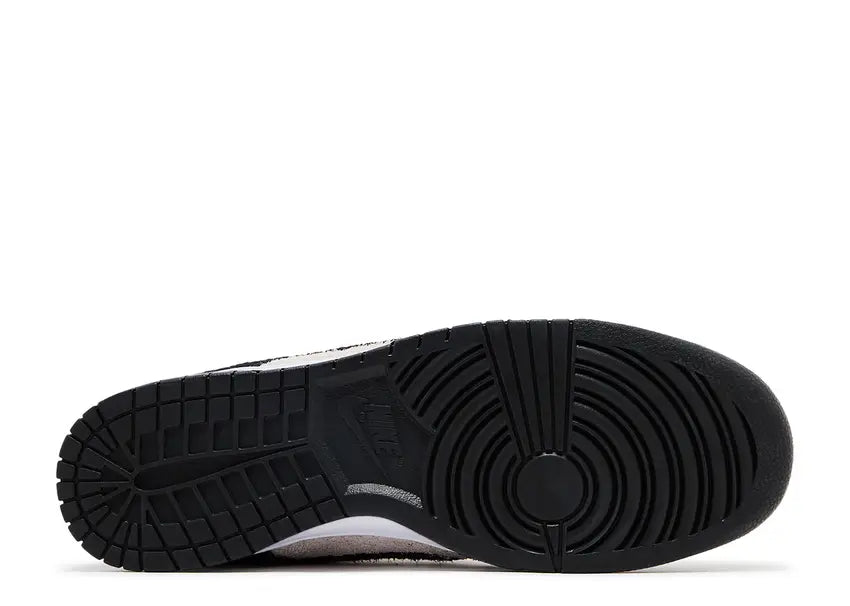 Dunk Low SE 'Panda-Monium Pack - Black Suede'